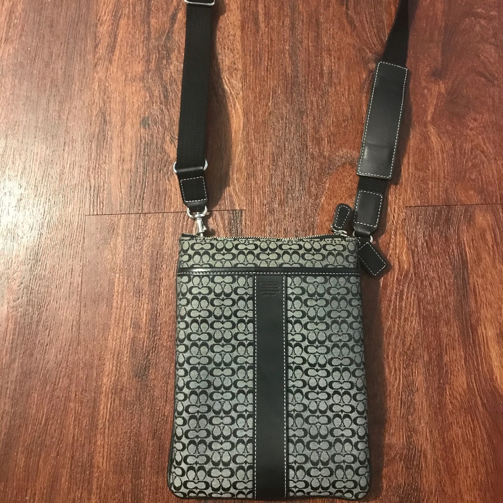 Coach Cross Body Purse/Bag